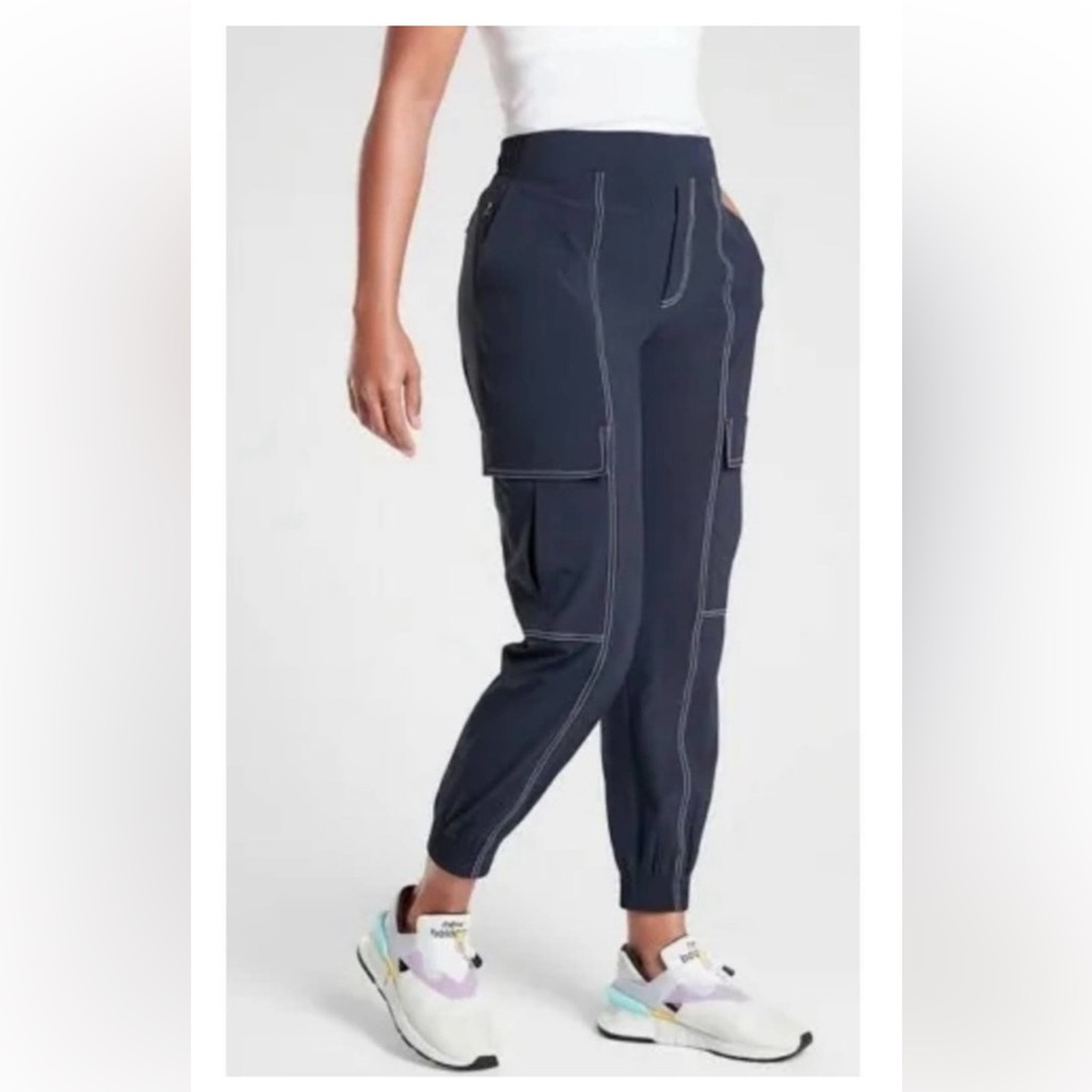 Athleta Chelsea Utility‎ Performance Athletic Joggers. Women’s 6. Navy. - Picture 6 of 6